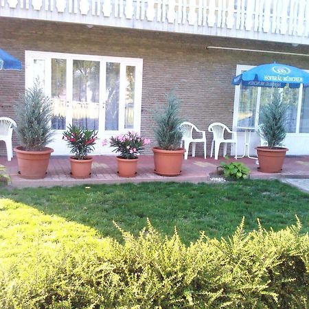 Napfeny Apartment Кестхей Екстер'єр фото